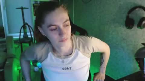Snapshot of beverly_yay chatting on 05/25/26, 06:47 beverly_yay online show from 05/25/26, 06:47