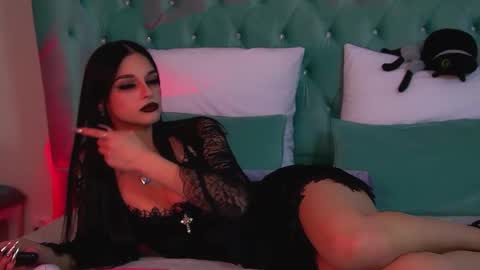 Beverly online show from 11/25/25, 07:14