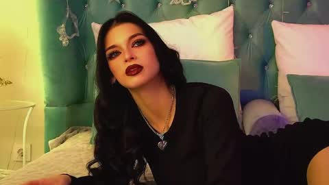 Beverly online show from 12/21/25, 06:20