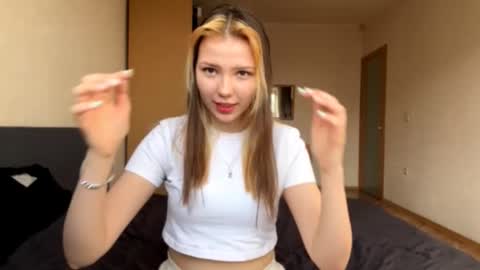 Bella online show from 02/25/26, 07:29