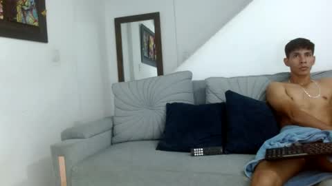 Snapshot of beyonce_21 chatting on 06/08/26, 10:32 beyonce_21 online show from 06/08/26, 10:32