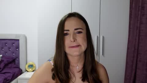   BeyonceDoll       Twitter DollBeyonce    online show from 03/21/26, 07:50