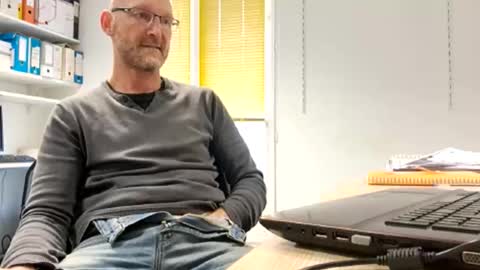 My name is David and if you like public exhibitions you wont be disappointed with me LoL - My favorite vibes is 44  online show from 03/26/26, 05:29