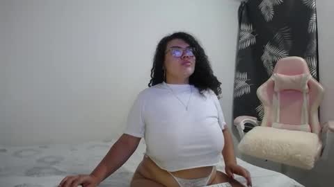 Bianca Tuesday to Sunday from 2am to 6am UTC-5 online show from 09/25/25, 09:24