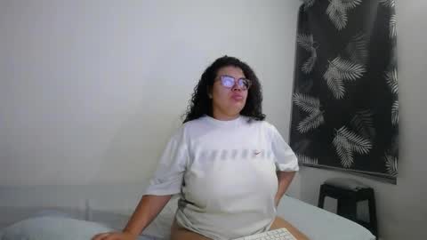 Snapshot of bianca_boobs chatting on 05/29/26, 09:18 Bianca Tuesday to Sunday from 2am to 6am UTC-5 online show from 05/29/26, 09:18