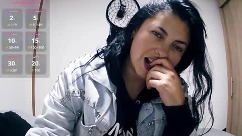 Snapshot of bianca_jhonsson chatting on 10/25/25, 04:09 bianca_jhonsson online show from 10/25/25, 04:09