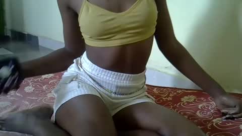 Snapshot of bianca_juicy22 chatting on 02/04/25, 08:35 Bianca online show from 02/04/25, 08:35