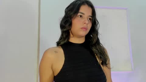 Snapshot of bianca_vega_ chatting on 06/30/26, 11:11 bianca_vega_ online show from 06/30/26, 11:11