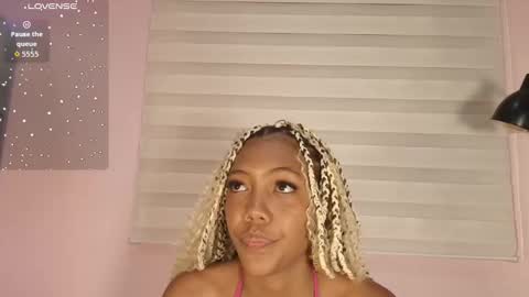 biancaa__18 online show from 11/21/25, 07:56