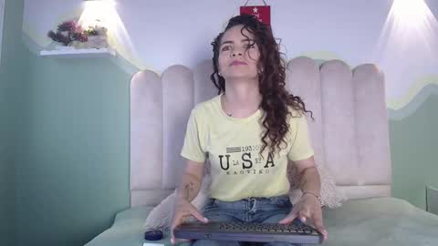 Bianca online show from 12/22/25, 11:51