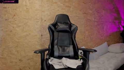 Biancastrong.. IGThebiancastrong online show from 02/19/25, 08:22