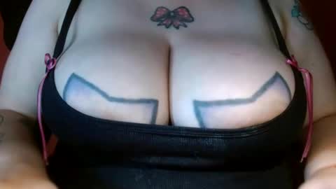 Snapshot of bianka_star_ chatting on 12/18/24, 10:35 bianca online show from 12/18/24, 10:35