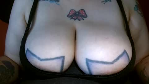 Snapshot of bianka_star_ chatting on 12/29/24, 02:31 bianca online show from 12/29/24, 02:31