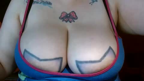 Snapshot of bianka_star_ chatting on 01/04/25, 01:42 bianca online show from 01/04/25, 01:42