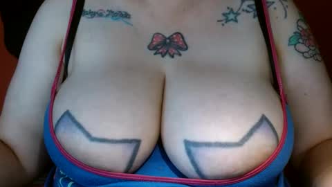 Snapshot of bianka_star_ chatting on 01/04/25, 04:43 bianca online show from 01/04/25, 04:43