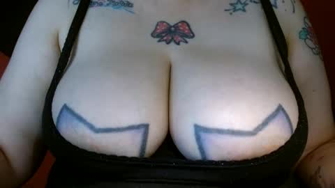 Snapshot of bianka_star_ chatting on 01/22/25, 02:14 bianca online show from 01/22/25, 02:14