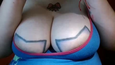 Snapshot of bianka_star_ chatting on 01/28/25, 11:28 bianca online show from 01/28/25, 11:28