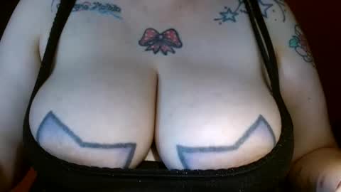 Snapshot of bianka_star_ chatting on 02/03/25, 05:03 bianca online show from 02/03/25, 05:03