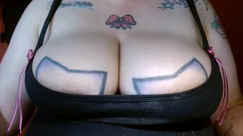 Snapshot of bianka_star_ chatting on 02/12/25, 10:15 bianca online show from 02/12/25, 10:15