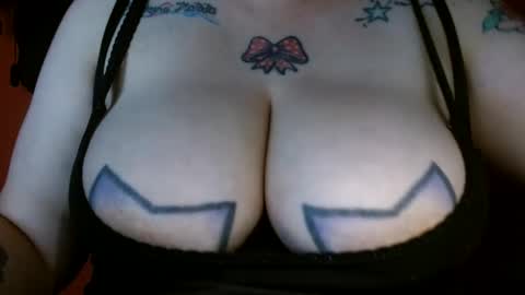 Snapshot of bianka_star_ chatting on 02/17/25, 03:42 bianca online show from 02/17/25, 03:42