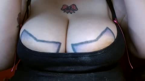 Snapshot of bianka_star_ chatting on 02/20/25, 12:25 bianca online show from 02/20/25, 12:25