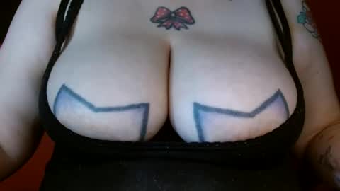 Snapshot of bianka_star_ chatting on 02/26/25, 12:58 bianca online show from 02/26/25, 12:58