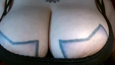 Snapshot of bianka_star_ chatting on 03/08/25, 11:07 bianca online show from 03/08/25, 11:07