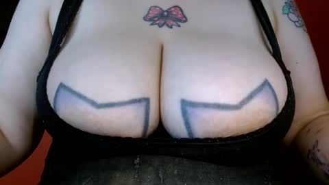 Snapshot of bianka_star_ chatting on 09/13/25, 12:27 bianca online show from 09/13/25, 12:27