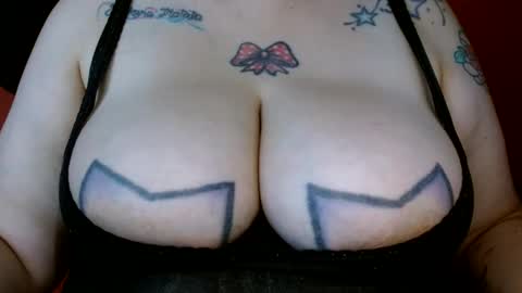 Snapshot of bianka_star_ chatting on 10/28/25, 12:52 bianca online show from 10/28/25, 12:52