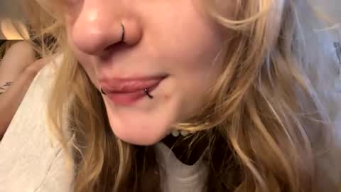 Ellie  online show from 03/21/26, 06:44
