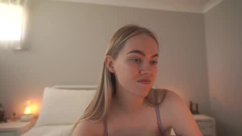 Bibi online show from 04/11/26, 02:16