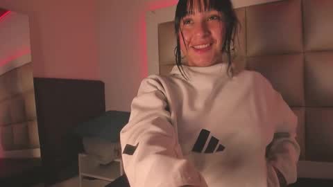 bibiana_js_ online show from 12/19/25, 12:39