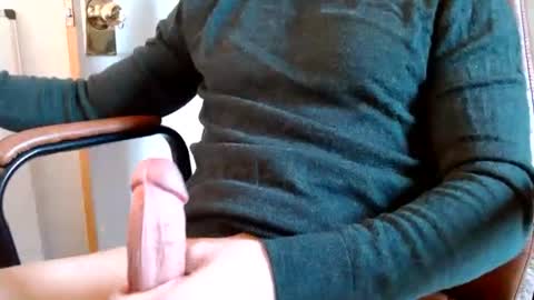 Snapshot of bifitboy chatting on 12/22/25, 03:42 Ryan online show from 12/22/25, 03:42