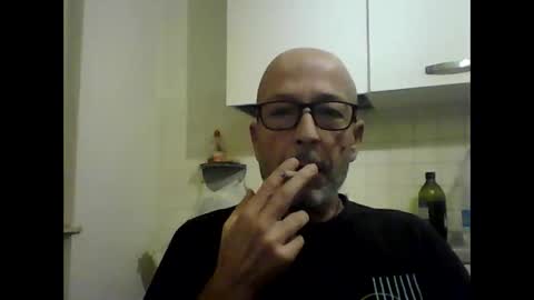 Snapshot of big23italy chatting on 10/05/25, 06:23 big23italy online show from 10/05/25, 06:23