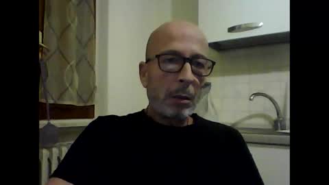 Snapshot of big23italy chatting on 10/10/25, 10:09 big23italy online show from 10/10/25, 10:09