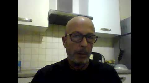 Snapshot of big23italy chatting on 10/12/25, 06:34 big23italy online show from 10/12/25, 06:34