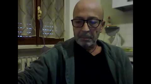 Snapshot of big23italy chatting on 10/20/25, 06:58 big23italy online show from 10/20/25, 06:58
