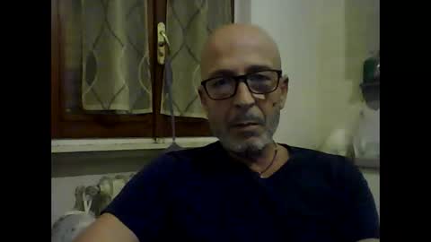 Snapshot of big23italy chatting on 10/21/25, 07:03 big23italy online show from 10/21/25, 07:03