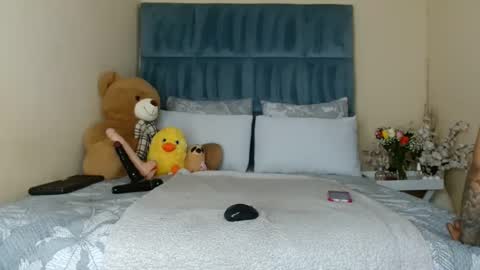 big_melons2001 online show from 10/31/25, 01:17