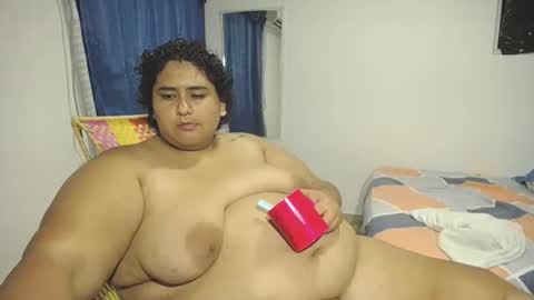 Snapshot of big_small_horny chatting on 09/23/25, 12:35 Milena And Luz online show from 09/23/25, 12:35