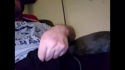 Snapshot of bigbadray69 chatting on 12/14/24, 05:58 Little cock online show from 12/14/24, 05:58