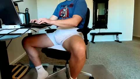 Snapshot of bigbadwolfbulge chatting on 04/24/26, 04:42 Alcide Herveaux online show from 04/24/26, 04:42