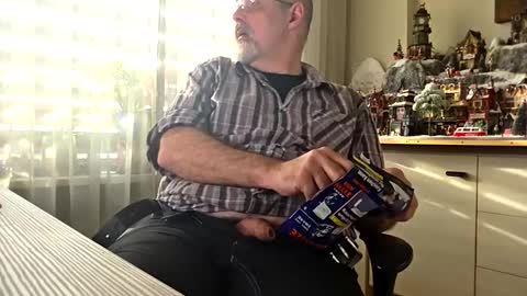 Snapshot of bigbibear88 chatting on 12/04/25, 10:46 bigbibear88 online show from 12/04/25, 10:46