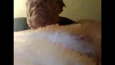 Snapshot of bigbikes71781 chatting on 10/11/25, 10:14 bigbikes71781 online show from 10/11/25, 10:14