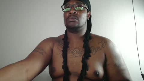 Snapshot of bigblack004 chatting on 09/26/25, 04:27 bigblack004 online show from 09/26/25, 04:27