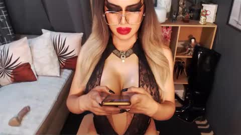 Loraine Cruz online show from 03/03/25, 06:12