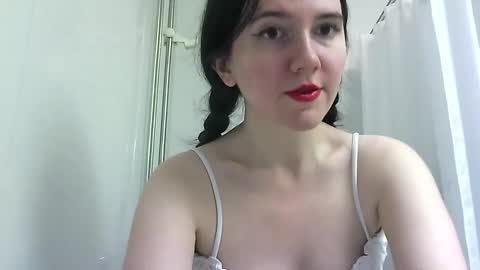 Isabella online show from 10/06/25, 03:15