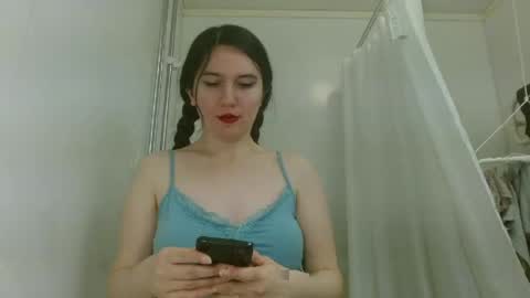 Isabella online show from 04/14/26, 08:15