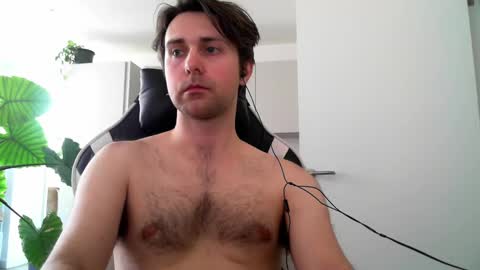 Snapshot of bigbrit_25 chatting on 03/02/25, 11:18 Big Brit online show from 03/02/25, 11:18