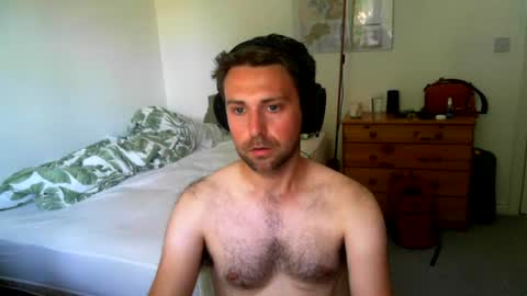Snapshot of bigbrit_25 chatting on 06/23/26, 10:24 Big Brit online show from 06/23/26, 10:24
